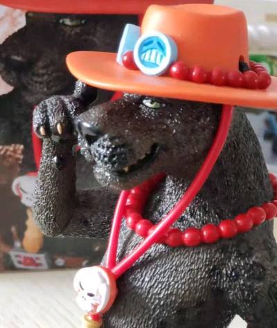 不是海贼粉都有可能不知道这个系列吧？动物系列，出得不多，又是老物了。不过真的好cool，非常的传神喔。就是这系列价格有点贵，不然还可以买一下其它角色。关注挖煤姬，有机会可以捡漏呢。