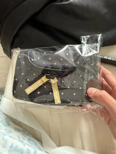 每次快递快到的时候拆快递是最开心快乐的，每件东西都很好，很新，卖家还会送小物品，挖煤姬平台的包装很用心