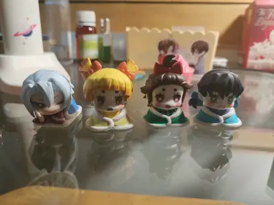 有了优惠券入手的好价花街扭蛋！！！包装纸闪闪的好可爱！！！
以及全新未拆的猫耳趴趴！其实是一年前上架的，樱花妹好强！一年前的商品都可以找到！太美好了太美好了！
今天所有的苦难都治愈了！！！