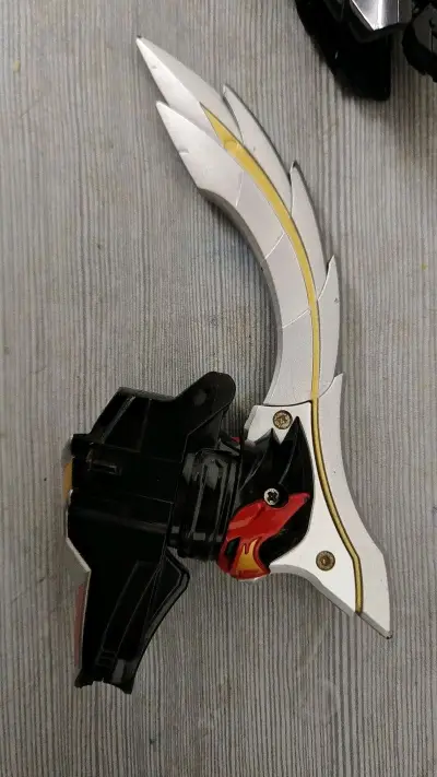 超人有没有2月份第五次购物体验，买到的是战队dx版魔朗凯撒的变形机器人。不是很不错，没有任何损坏。很好，我很喜欢。
