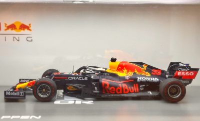 这款模型车做工精致，细节还原度高，质感上乘。包装严实无破损，摆放展示效果出众，性价比优异，挖煤姬购买超方便，好评