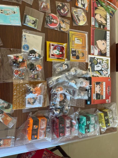 入坑二次元这么久，挖煤姬真的是我见过最懂“吃谷人”的平台！最近沉迷日煤周边的各种捡漏，合单系统简直是救星。
最让我这个品相党安心的是包装加固方案。对于我们这种视“谷子”如命的人来说，不压褶、不划痕、无损到手就是底线！选了300日元的强化内部加固，每一件宝贝都被气泡膜...