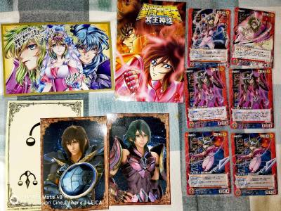 在挖煤姬上陆陆续续切了很多圣斗士的纸片谷，因为价格比较高就选择了包税的竹蜻蜓plus线路，大概一周左右就拿到手了，快递箱很结实没有损坏
代切服务专业靠谱，汇率和手续费一目了然，到手周边都完好无损。有什么问题客服都能耐心解答