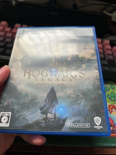 一如既往的 淘ps5游戏 又淘到一本盒说全的霍格沃茨
东西成色很好 物流很好很快
感谢挖煤姬带来如此良好的购物体验
