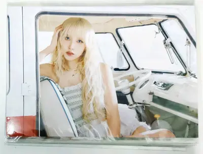 kkk又迅速拿下一波梦情，全员貌美的t5 oj特典明信片，放大清晰的美貌。从买下到拿到手都十分顺利!我会永远拥护这个挖煤姬❤ (ɔˆз(ˆ⌣ˆc)