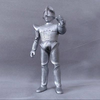 甲胄宇宙人博古星人是奥特赛文中登场的生化电子人，拥有与奥特赛文互角的实力，本款软胶制作精良，细节刻画可圈可点，同时，平台竹蜻蜓专线效率很高，到货完好，安全下车。