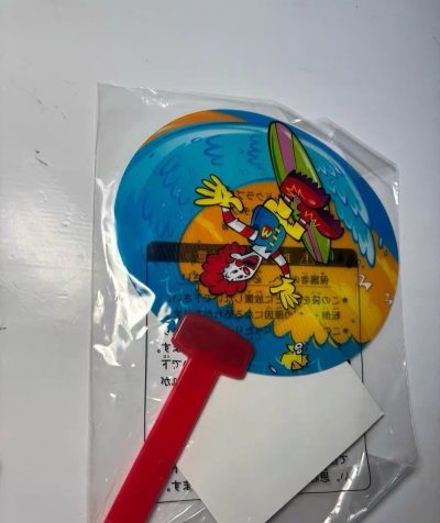 这次在挖煤姬淘到的《排球少年》吧唧真的太惊艳了！麦记周边设计生动又清爽，材质轻巧，是夏日必备的应援好物。平台购物体验一如既往地流畅，包装仔细，品相完美。每一次寻宝都充满惊喜，强烈推荐给各位同好！