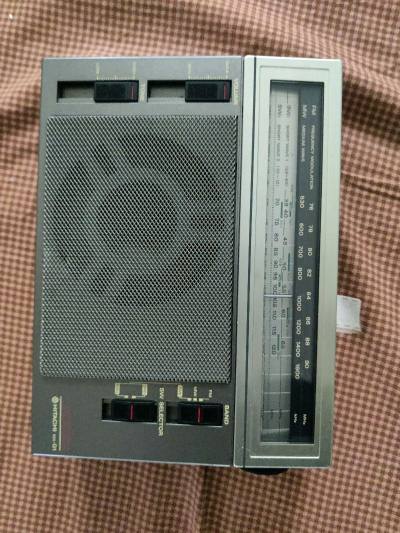 今再次购得早期东芝收录两用机，这次物流速度较快，近十多天到手包装严实无损坏现象。机器造型独特，虽年代久远，但基本功能还算正常，会继续支持海淘挖煤姬!