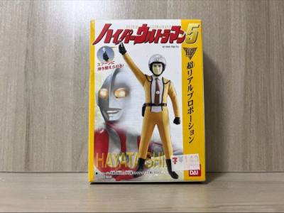 出产于2002年的老物，稀有的人物盒蛋，早田还带有一只拿勺子变身的经典替换手，再现当年TV名场面。初代B八分光轮姿势，脸型端正，形体还原。平台发货迅速，合单审核也比较快，将继续支持。