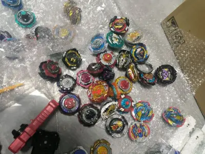 非常好的一次购物体验，包装的很严实，物品被保护
的很好，发货速度也比较快，不错的一次体验！！！
包装的很好，这次还是买了一些后仓用的玩具陀螺很不错，还有贴纸