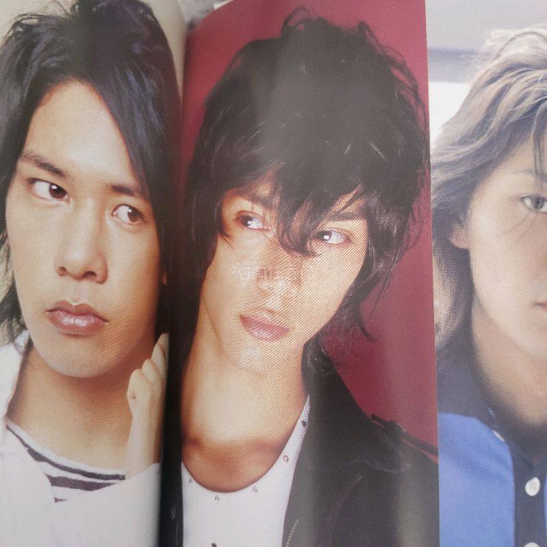 第一次使用挖煤姬切煤，非常方便，不用交流直接下单就能代切，用的新线路邮政EPL走海运，不仅便宜还能用积分抵扣，发货到手只花了七天，包装也非常严实，用的硬壳箱子，杂志没有任何损坏。