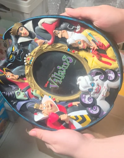 第一次在挖煤姬下单，成功收货！！因为是易碎品真的很担心好在平台工作人员包的非常非常厚实，里三层外三层的，拆包拆的手都疼了。选择了竹蜻蜓专线速度也是非常给力，15号发货30号就到手里了。很好，第二个不倒翁孩子我要选气泡柱超级加厚！！那个娃更是脆弱孩子~