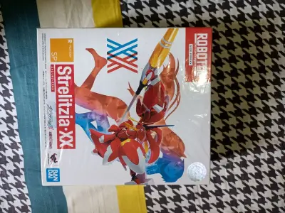 挖煤姬捡漏好价入手万代ROBOT魂鹤望兰真红解放这款实在是太难得了由于过于冷门国内的价格高的不行，r魂的盒子尺寸都比较小所以都可以直接走竹蜻蜓包税线性价比也拉满了