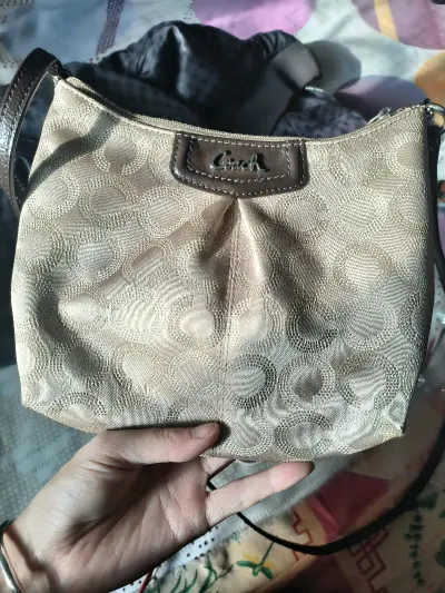 非常开心的一次体验。物流很快，和描述一样。头一次使用挖煤姬会推荐给大家！！！真的超级让我惊喜的一次体验啦，嘿嘿！！！！！！