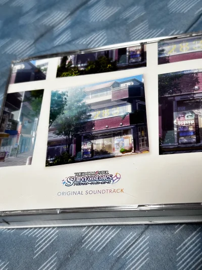 没有任何破损，而且这次时效挺快的，cd的话还是竹蜻蜓比较合适，打包的很用心，全都塞满了泡沫纸，终于收到了喜欢的碟