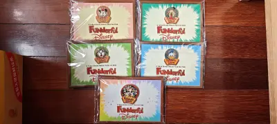 完美的一次交易，实物比想象中还好些，卖家保管的很好，20多年的老章除了盒子有些许年代感，徽章一点问题没有，物流也超级快，原来以为年前拿不到了，结果没几天寄到了，开心！