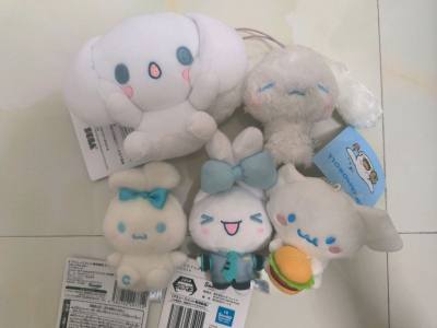 这次在平台代购了几只玉桂狗玩偶，从下单到收货整个过程都非常顺利。代切操作简单，客服响应及时，打包时还主动帮忙做了加固，非常负责。
选择的海运渠道比预想中快，大约20天就安全到手。虽然外箱有正常的运输痕迹，但内部填充充足，玩偶的包装和状态都完好无损，和商品描述完全一致...