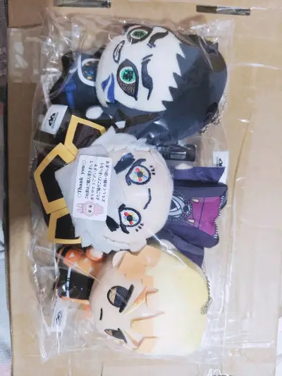 很可爱，很好，非常满意。我现实中就是这么可爱的一张脸。把最可爱的孩子放到了中间。包装可以。不知道，我的孩子很曼妙。收到了很板正的一个包裹。得了一看到娃娃就想笑的病。求求你不要再玩你那个棉花娃娃了。