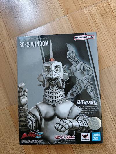 包装的很好,即使是在没有付额外加固费的情况下，很安心。物流和比预估中的快，实物收到，卖家打包的牢固,价格比国内便宜