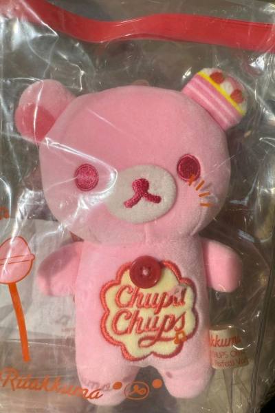 很好捏的珍宝珠捏捏轻松熊限定，粉色和黄色配色淡雅，柔软质感很好。竹蜻蜓速度快，包装好，泡沫多，十分满意。