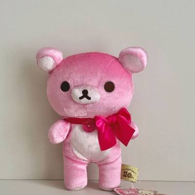 二十周年限定金灿灿的粉色熊妹妹和金色的熊哥，皮质独特。万圣节系列限定有翅膀的熊哥有很可爱，竹蜻蜓速度快，一切有保障。