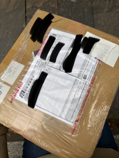 在挖煤姬切的第二单，体验感很好，这单走的是小航空速度很快，而且包裹很严实，还包了泡沫纸，差不多一两个星期就到了，娃娃很萌哦，依旧是我最爱的美萌小宝宝，选择挖煤姬页面简洁方便，适合新人使用噢，开心开心˶˃ ᵕ ˂˵ 