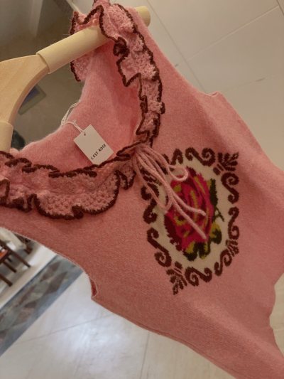 收到了在挖煤姬购买的一些衣服，主要是几件短袖，质量都在我能接受的范围内，和描述没有太大区别。挖煤姬的下单速度比较快，合单的审核时间也比较合理，是海淘人理想的海淘app