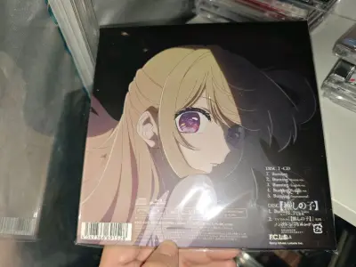 最近挖到两个超有意思的宝藏！一是《沉默魔女的秘密》漫画——魔法学院的日常里藏着反转，表面高冷的魔女学姐总因“沉默”闹乌龙，和笨蛋学弟的互动甜到掉牙，但暗线里关于“沉默魔女”称号的秘密逐渐揭开，每章都有新伏笔，画风精致又治愈，追平后意犹未尽！二是东方Project的同...