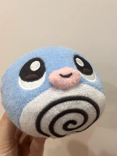 新的一波小玩偶又到啦，依旧是低价的娃娃，所以无税放行，打包合箱子发货速度超级快！收纳柜柜又丰富了！开拓了新的煤炉拍卖功能后又方便买了好多好东西！