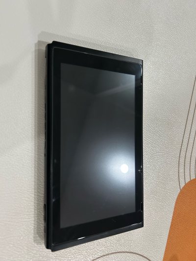 第一次海淘，就很满意，淘到的NS1玩玩塞尔达传说非常哇撒，满意满意满意好好好，下次还来！真的喜欢，整个过程安全可靠，就是注意关税需要自己解决。