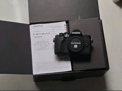 成色还可以，但是满身灰尘，饼干镜头排线有通病，也是想不通拍那么多外观还能保持这么好，也是让我掏上了。