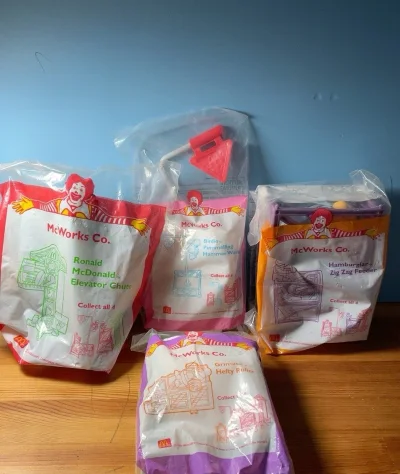 这次在挖煤姬的购物体验简直是一场完美的童年玩具寻宝之旅！从下单到收货，整个过程都非常顺畅。包装一如既往地用心，厚实的泡泡纸将每件充满回忆的小玩具都保护得完好无损，拆箱时仿佛回到了小时候收到礼物的惊喜时刻。物流速度快得惊人，客服沟通也极其耐心专业。挖煤姬让我轻松找回了...