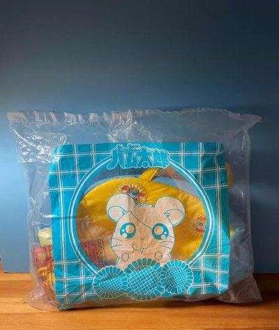 在挖煤姬淘到了心仪的童年回忆，既有酷炫的龙珠周边，也有可爱的哈姆太郎小物，每一件都保存得非常好！包装超级用心，厚厚的泡泡纸让人安全感十足。物流速度快，客服响应及时，整体体验超棒，会一直支持这个宝藏平台！