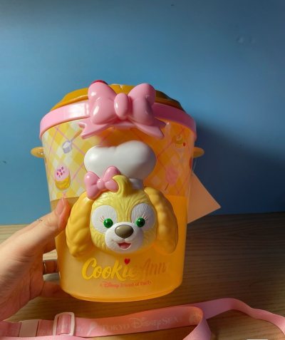 在挖煤姬淘到了超可爱的饼饼爆米花桶，品质完美如新！包装一如既往的扎实严实，厚厚气泡垫守护着宝贝。物流神速，服务专业贴心，整个过程流畅愉悦。挖煤姬总能带来惊喜，是值得信赖的寻宝地！