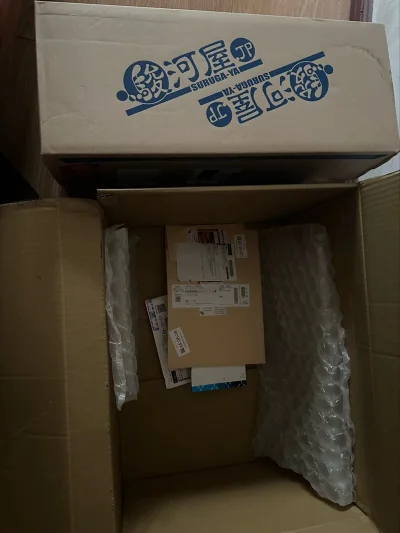 已经不知道是多少次用这个平台切周边了。这次切了很多卡片和一些杯子啊dvd什么的，有的是自己的有的是帮朋友切的，霓虹那边价格很划算，一两百甚至几十块钱就能拿下国内三四百的东西。物流选的是ems海运，时间长点但是因为东西很重价格还算划算，这些东西是包税的，也还好。包装也...