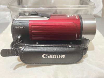 线下淘机的快乐直接拉满！如愿入手奥林巴斯ccd，还有佳能摄影机，三款经典老机到手质感超惊喜，品相也远超预期。老数码的成像质感独一份，不管是收藏还是实操都超合心意，这次淘货体验太圆满，挖到宝的感觉太幸福了！合单的物流稍微要慢一些，但是安全到手，还是很可以的，包装很严实...