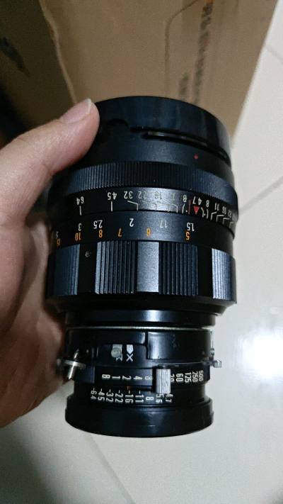 轻松捡漏镜头，成色新、价格美。物流透明全程可追，再也不担心包裹失踪。商品信息清晰如实，瑕疵明示，新手友好度满分。客服响应神速，凌晨答疑不含糊，安全感爆棚。已疯狂推荐给身边所有胶片爱好者，信赖之选！