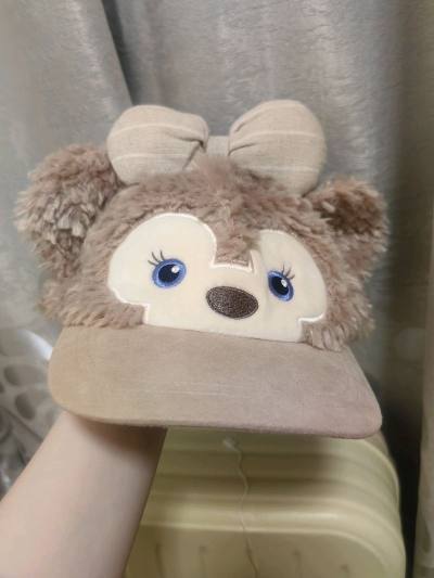 绝版的东京迪士尼雪莉玫棒球帽终于收到了！！给挖煤姬一个大大的好评！这个帽子真的超级可爱 我太爱雪莉玫了萌萌萌萌萌萌萌萌萌