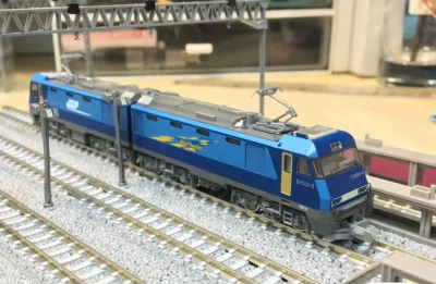 在煤炉上用好价买到了成色非常好的早期卡特模型，虽然生产时间已经是20多年前。但卖家保存的很好，配件齐全，盒子都没啥划痕。快递一如既往的挑不出问题，非常满意的代购体验！