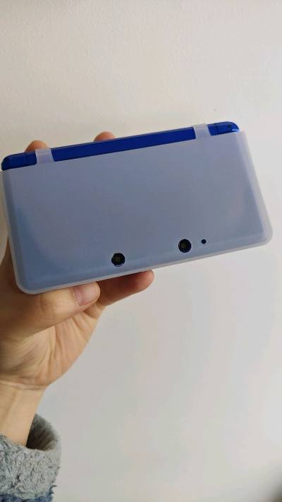 蓝色真的太好看了！还是得买了蓝色才行，越看越好看。这次选的是ems，几天就到了很省心，非常完美～不错不错呀。