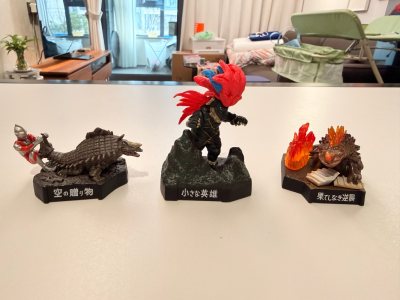 第一百二十单 依然是奥特怪兽名鉴。这次是初代赛文2，全部十款普通款，虽然已拆，还有点小瑕疵，但价格实惠。不错的