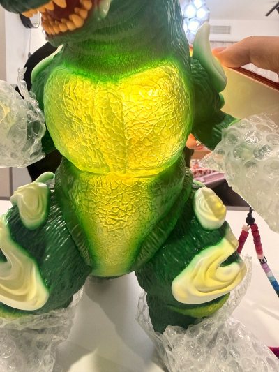 第126啦。好大一个哥斯拉，质感不错。主体是彩透的，价格也很好。只是没想到是已拆的，自己没注意商品简介，不过影响不大。