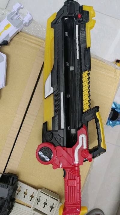 这次购入的是假面骑士创骑最终形态的武器满瓶破坏者，带感的待机音效以及长度令人爱不释手，谢谢挖煤姬让我买到