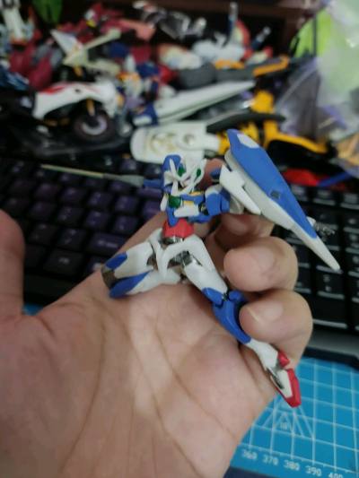 这次购买了一些高达系列的扭蛋，造型真的很帅，精美的细节，卖家邮费也属于很低的了，挖煤姬打包很好到手没有问题