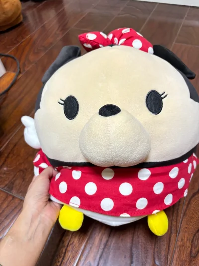 第一次尝试雅虎日拍 拍到了迪士尼中古玩具箱 里面有很多可爱的小物件 虽然邮费贵一点但是依旧物超所值 挖煤姬总能带来惊喜 会继续使用！