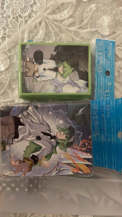 宝可梦 黑白 黑白2 N 训练师 精英训练师 卡牌套 卡牌盒 卡牌垫 都是pc中心限量发售 非常漂亮 继续支持挖煤姬