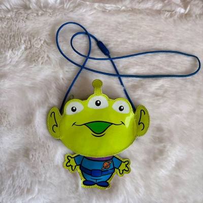 又一次淘了一个卡通玩偶，真是太可爱了，下单，物流，到收到东西都蛮顺利的，很赞，很期待下一次海淘到更喜欢的物品！