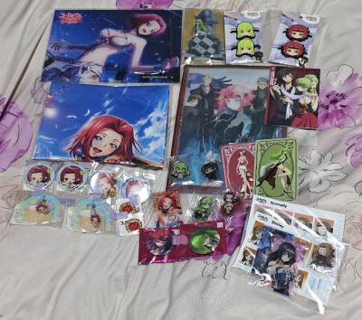 第一次自己用app购物 ，直接送到家。 买了一个大亚克力板，配送的时候担心坏了还选了300y的保护，收到都有给每个小物件套保护膜。yhm也是好樱花，包装的也很好www，是被宠爱的一天，收到货都是完美的，非常不错之。 这次的购物大成功！！！下次还买



