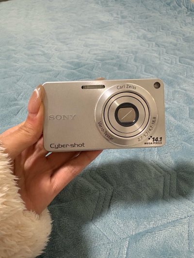 索尼W350：在挖煤姬淘到的复古胶片感宝藏?

在数码时代，我一直对CCD相机的复古质感情有独钟，尤其是索尼W350，它的色彩表现和便携性一直是我的心头好。经过多方对比，我最终选择在挖煤姬平台开启我的海淘之旅，没想到这次体验远超预期，让我真切感受到了“挖煤姬”的...索尼W350：在挖煤姬淘到的复古胶片感宝藏?

在数码时代，我一直对CCD相机的复古质感情有独钟，尤其是索尼W350，它的色彩表现和便携性一直是我的心头好。经过多方对比，我最终选择在挖煤姬平台开启我的海淘之旅，没想到这次体验远超预期，让我