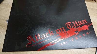 以超心动的好价，通过挖煤姬成功入手的《进击的巨人》稀有明信片特典！最喜欢飞机师那张，很帅气很有型！挖煤姬真的太方便快捷了，界面简洁易上手，翻译功能对日语小白超级友好，让我能精准锁定心仪好物。下单流程顺畅无卡顿，物流信息实时更新，包装也格外用心，明信片到手时完好无损，...以超心动的好价，通过挖煤姬成功入手的《进击的巨人》稀有明信片特典！最喜欢飞机师那张，很帅气很有型！挖煤姬真的太方便快捷了，界面简洁易上手，翻译功能对日语小白超级友好，让我能精准锁定心仪好物。下单流程顺畅无卡顿，物流信息实时更新，包装也格外